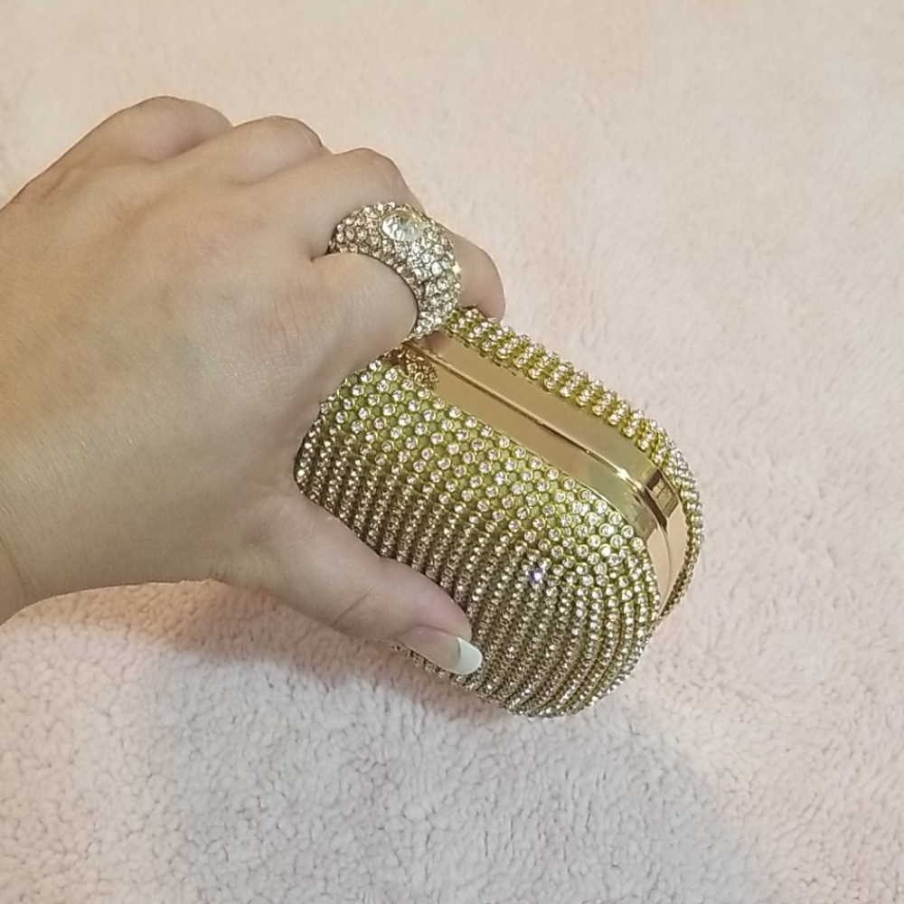 Gold clutch with removable chain